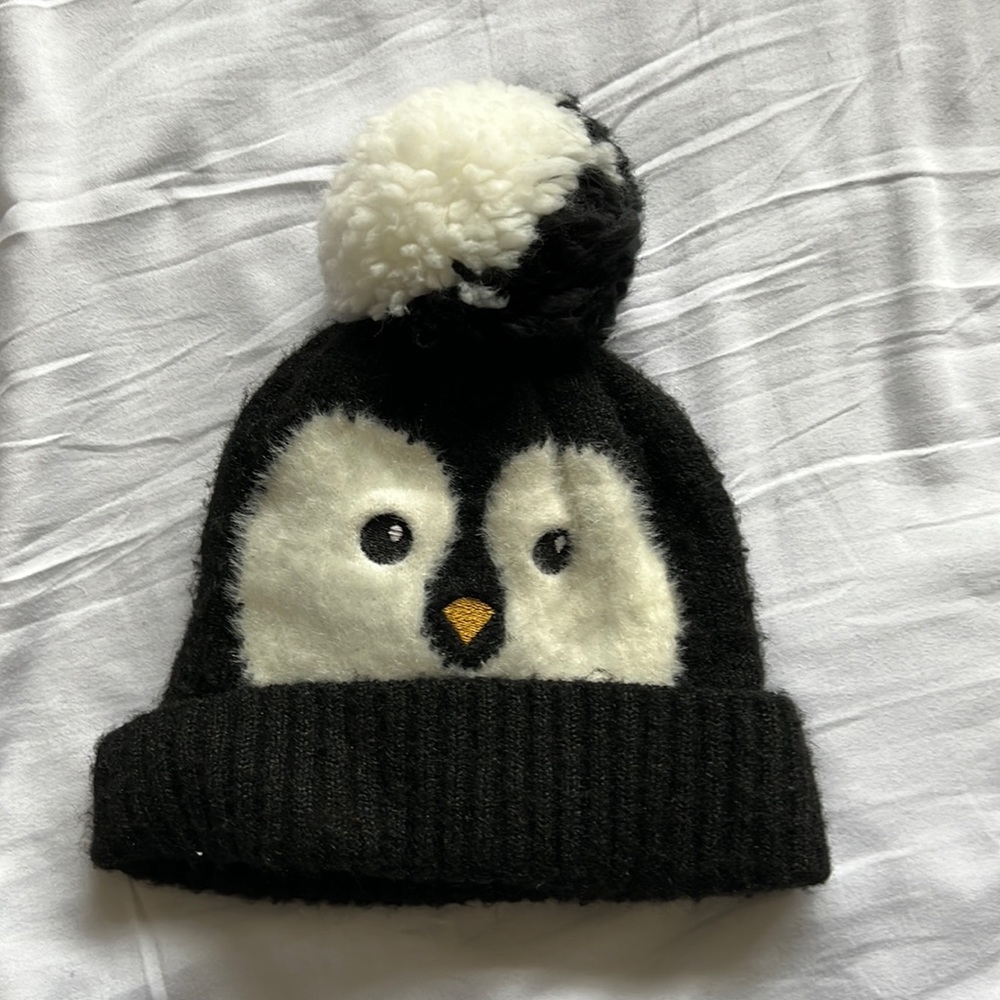 Penguin beenie and mittens set